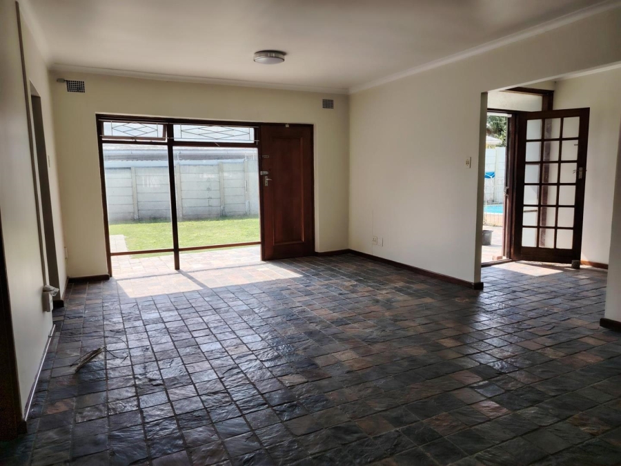 To Let 4 Bedroom Property for Rent in Panorama Western Cape